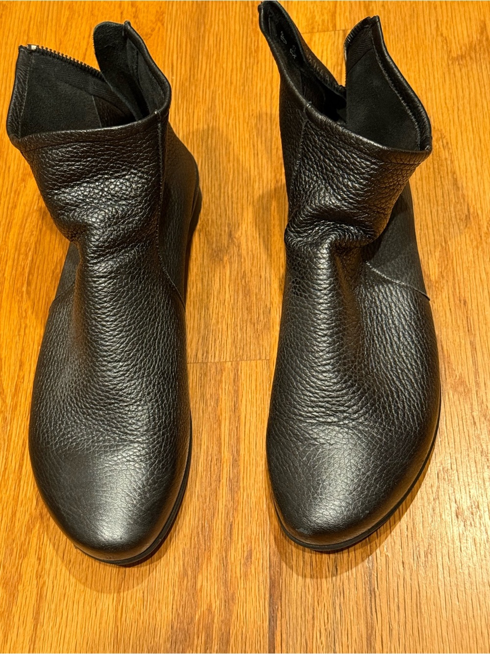Arche Black Leather Rear-Zip Ankle Booties - Picture 3 of 10